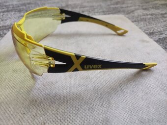 ochranné brýle UVEX - 6
