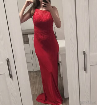 Červené plesové šaty s vlečkou - 6