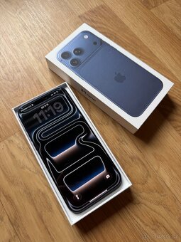Apple iPhone 17 Pro Max 256GB modrý - 6