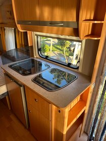 Karavan Knaus Sport 450 + skládací palanda - 6