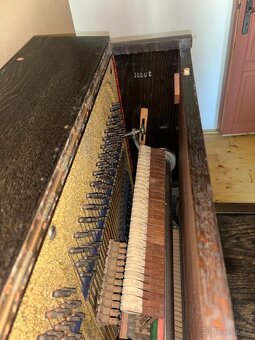 Prodám starší akustické piano – krásný zvuk, plně funkční - 6
