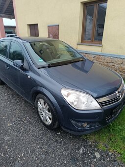 OPEL Astra 1.9CDTI 88kw Hatchback Rok.2007 - 6