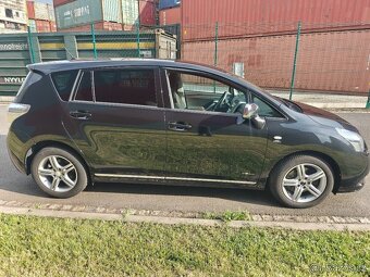 Toyota Verso 2.2D prémium 7 míst dovoz Švýcarsko - 6