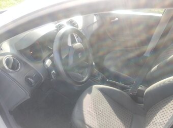 Seat Ibiza 1, 4 tdi , 59 kw, rok 2010 - 6