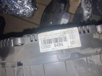 Octavia 2 budíky panel přístrojů 1Z0920842D - 6