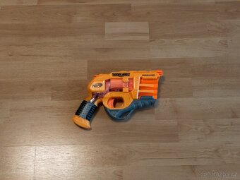 Velká sada 7 zbraní a příslušenství Nerf - 6