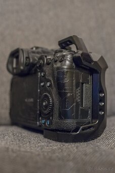 Canon EOS R5 + Smallrig klec + 128Gb CFexpres karta - 6