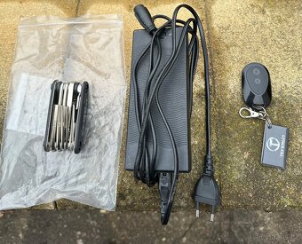 Elektrokoloběžka Teverun Blade Mini Ultra (60V, 27Ah) - 6