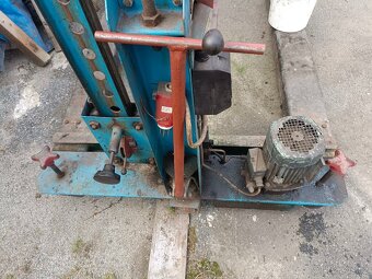 Prodám mobilní nůžkový zvedák - 6