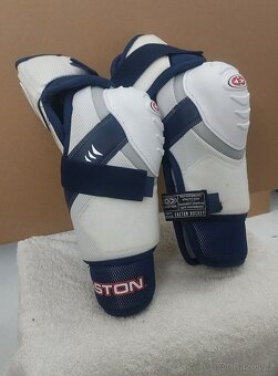 Hokejové brusle, chrániče, kalhoty, rukavice - 6