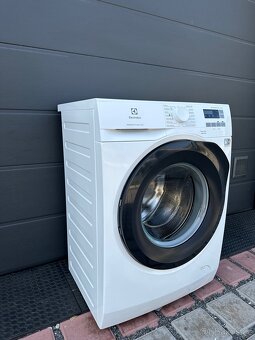 Pračka Electrolux PerfectCare 600 - 6