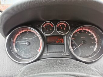 PEUGEOT 308 1.6HDI - 6
