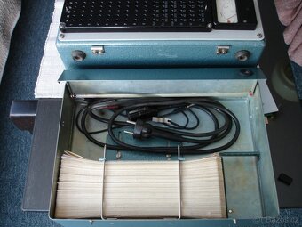 Zkoušeč elektronek Tesla BM215a - 6