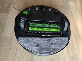Robotický vysavač iRobot Roomba Combo i5 - 6