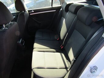 Volkswagen Golf 1.6 TDi , 74 kW nafta, 2013 - 6