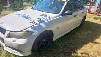 BMW e90 320i na díly - 6