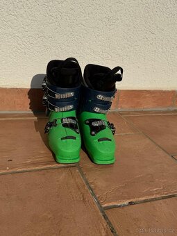 Dětské lyže a přezkáče Atomic
 - 6