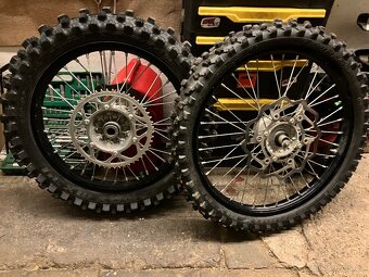 Kawasaki KX 250F - 6