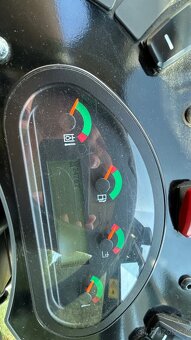 Nakladač CATERPILLAR 908M - 6