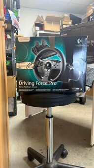 Logitech Driving Force Pro - 6