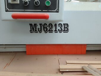 Kotoučovou pilu přířezovou MJ6213B - 6