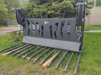 Silážní vidle s hydraulickým posuvem na traktor - třetí bod - 6