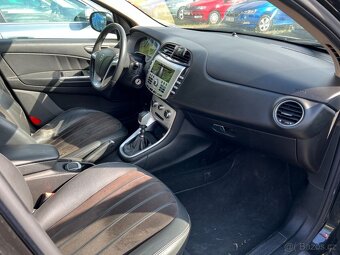 Lancia Delta 2.0 JTD 121kw 6 rychl 1. maj v ČR - 6