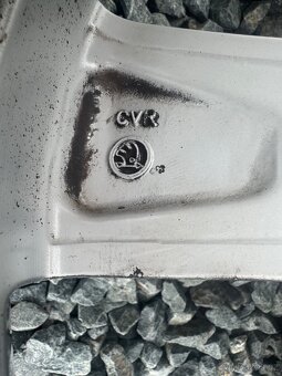 Alu letní sada Škoda 5x100 215/45 r16 - 6