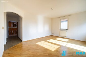 Prodej bytu 3+1 94 m2 nám. Svobody Znojmo - 6