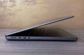 MacBook Pro 14" 2021 M1 Pro 16GB 512GB šedý - 6
