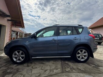 Toyota RAV4 - 6
