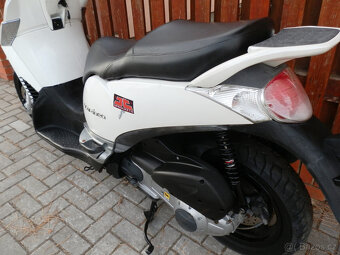 Aprilia Scarabeo 300 Light (Sport) - 6