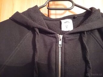 Černá basic mikina (Sinsay) na zip s kapucí - 6