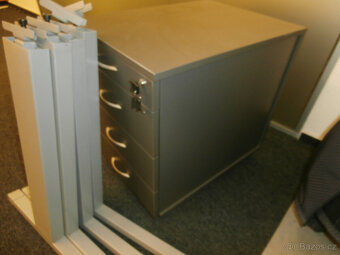 Skříňka se zásuvkami na kolečkách, kontejner od 500 kč - 6