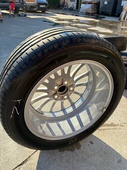Sada originálních disků BMW a letních pneu Bridgestone BMW 2 - 6