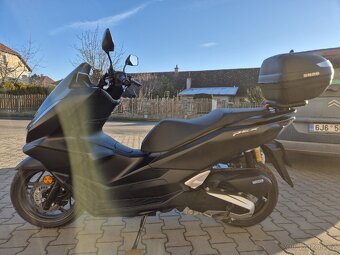 Prodám HONDA PCX125 DX, r. v. 2025, ABS, TC, ČR, 2015km - 6