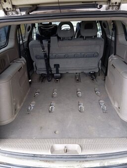 Chrysler grand Voyager 2005 - 6