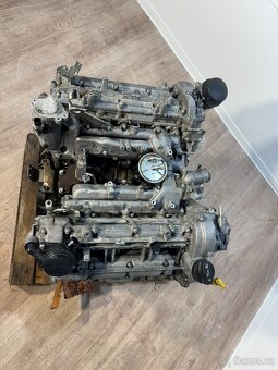 // Motor Mercedes 3.0 CDI/CRD V6 OM642 // - 6