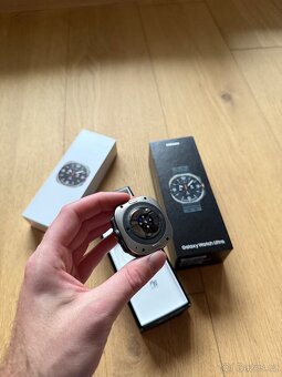 Samsung Galaxy Watch Ultra stříbrný titan - 6