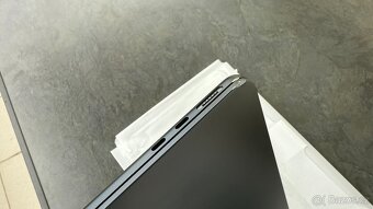Apple Macbook Air M2, 8GB, 256GB - 6