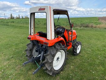 Malotraktor Kubota Saturn XDS s polokabinou - 6