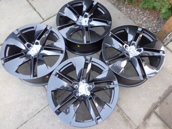 5x112 R19 Skoda Enyaq Elroq original alu kola - 6