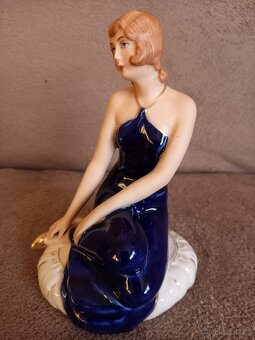 Soska sediaca dama Royal Dux - 6