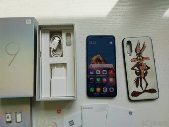 Xiaomi Mi 9 6 / 128 GB Ocean Blue - 6