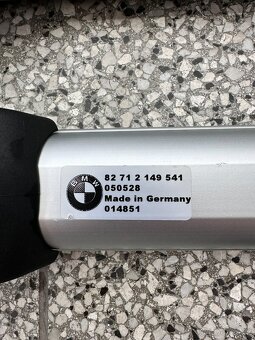 Prodam originalni pricniky+drzaky lyzi a snowboardu BMW E91 - 6