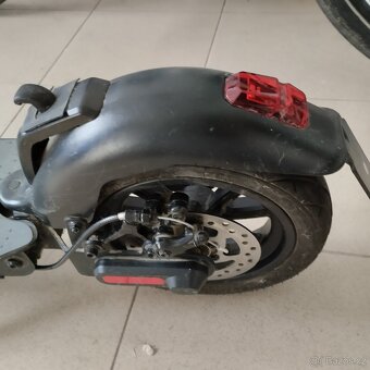 Elektrokoloběžka Ducati. - 6