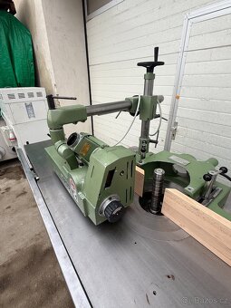 profilovací spodní frézka CASADEI F121 + podavač - 6