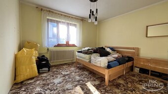 Rodinný dům 230 m2 o dispozici 2x bytová jednotka s garáží n - 6