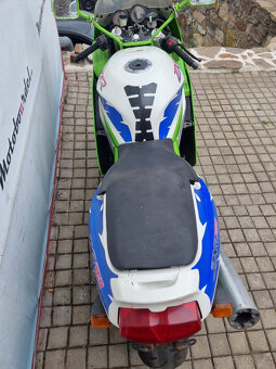 Kawasaki ZXR 750 - 6