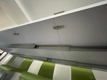 Rozkládací jídelní stůl - 6